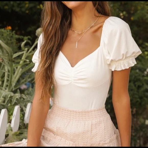 Lulus Tops - Lulu’s Ribbed Puffed Sleeve white bodysuit